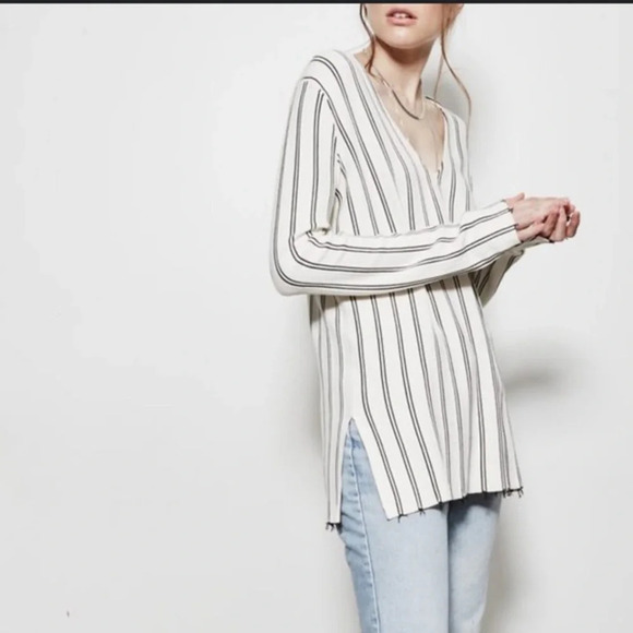 Theory luxe knit stripe v sweater- missing size tag please see measurements - Picture 1 of 9